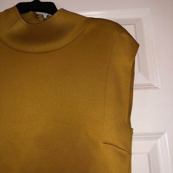 Zara Tank - Picture 4 of 8